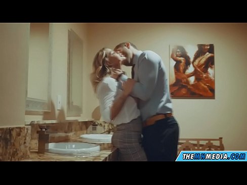 ❤️ Thaum ib tug busty blonde ntxias koj nyob rau hauv ib tug pej xeem chav dej ❤️ Super porn ntawm hmn.bestsexporno.ru%  ib